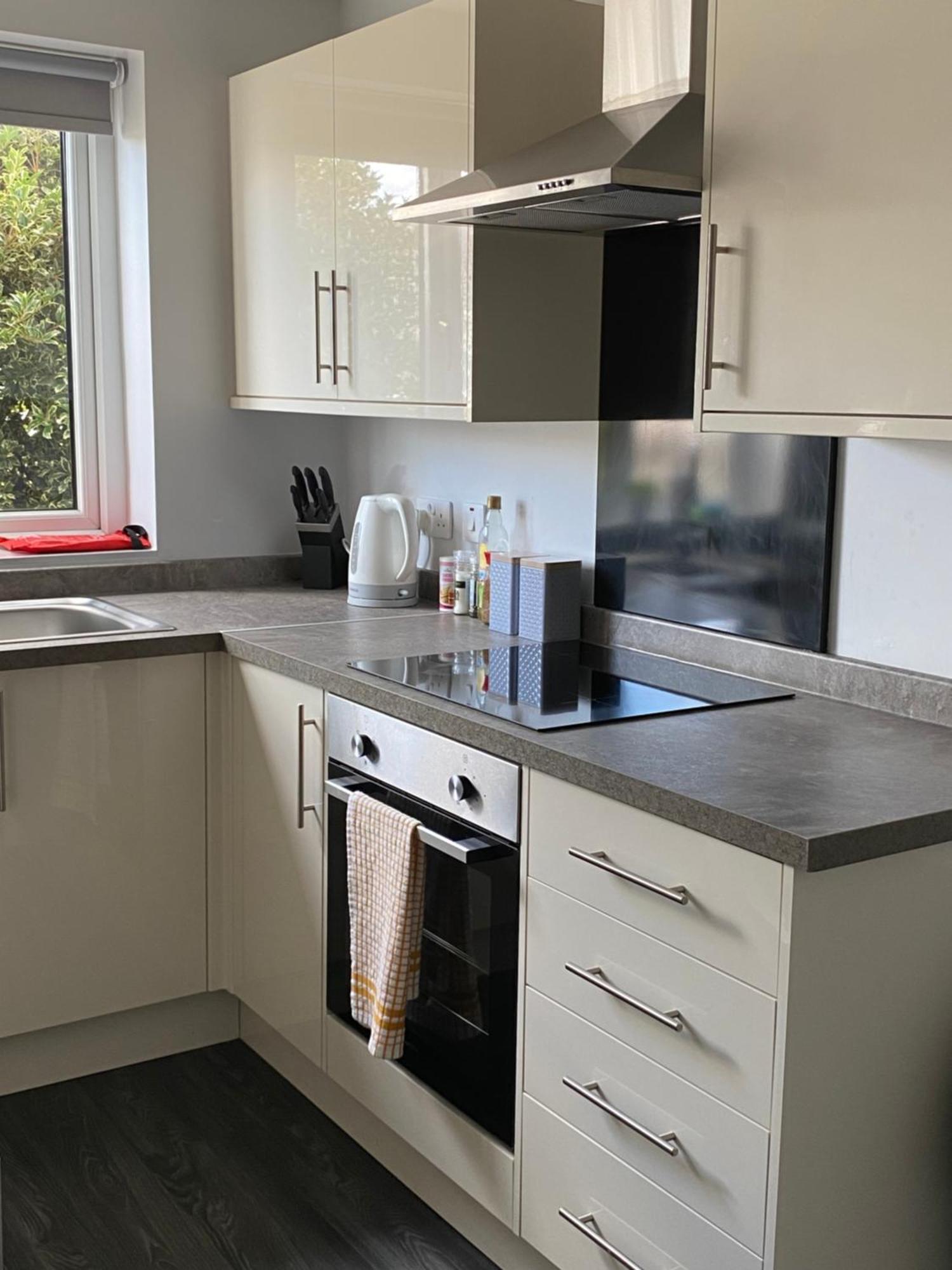 Quiet Ground Floor Apartment With Parking Morecambe Exterior foto